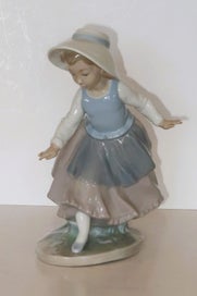 Listing 2 of 9 for ***FABULOUS HANDMADE NAO BY LLADRO GIRL FIGURINE***