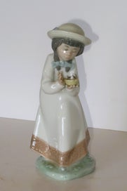 Listing 3 of 6 for ***FABULOUS NAO BY LLADRO GIRL WITH BIRDS NEST***
