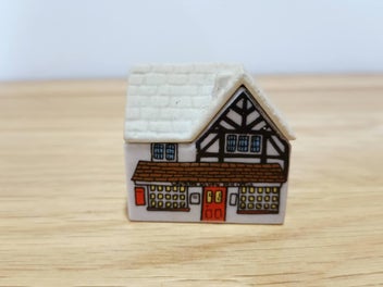 Listing 9 of 12 for Wade Vintage Miniature-Pump Cottage, Tobacco&Newsaget, Why Knot Inn, Post Office