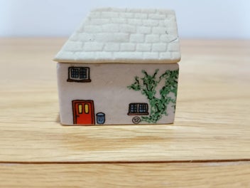 Listing 12 of 12 for Wade Vintage Miniature-Pump Cottage, Tobacco&Newsaget, Why Knot Inn, Post Office