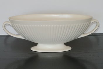 Listing 1 of 3 for ***BEAUTIFUL WEDGWOOD VASE***