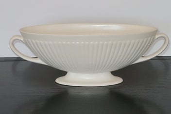 Listing 2 of 3 for ***BEAUTIFUL WEDGWOOD VASE***