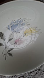 Listing 2 of 7 for Crown Lynn older serving or salad bowl