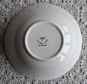 Listing 4 of 7 for Crown Lynn older serving or salad bowl