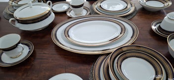 Listing 4 of 6 for Noritake dinner set