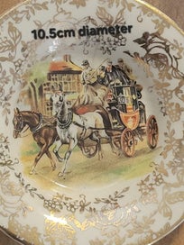 Listing 8 of 9 for H&K Tunstall Horse-drawn Carriage Pin / Trinket Dish