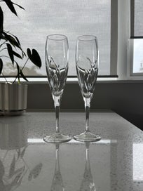 Listing 1 of 3 for Royal Doulton Champagne flutes - Pair
