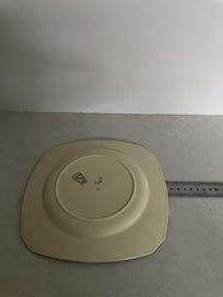 Listing 9 of 10 for New Zealand Centennial Exhibition 1939-40 Souvenir Plate - Coronet Ware, England