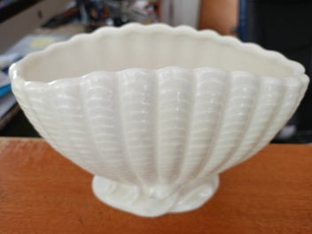 Listing 2 of 5 for Fabulously Midcentury SylvaC White Oyster SHELL Vase