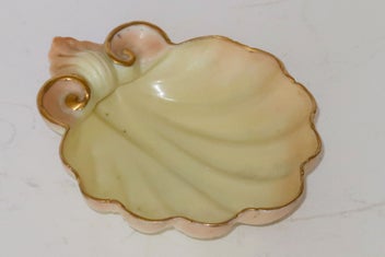 Listing 1 of 3 for ***ANTIQUE LOCKE & CO ROYAL WORCESTER SHELL DISH***