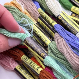 Listing 2 of 5 for Bulk 100 pc Bundle of 100% Cotton Embroidery Floss