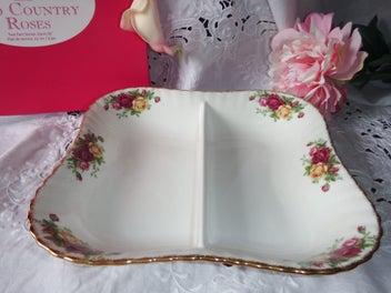 Listing 3 of 7 for Royal Albert Old Country Roses Divided Server - NEW