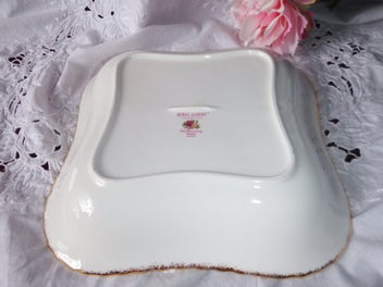 Listing 4 of 7 for Royal Albert Old Country Roses Divided Server - NEW