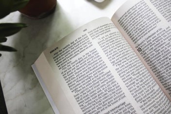 Listing 3 of 3 for Niv, Holy Bible, Larger ­Print, Economy Edition, ­Paperback, Blue, Comfort