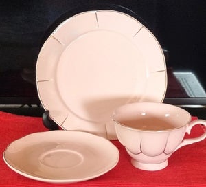 Listing 1 of 7 for EXQUISITE Vintage "Maxwell Williams" BLUSH 24ct Hand Painted Trio