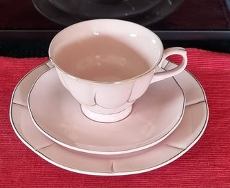 Listing 3 of 7 for EXQUISITE Vintage "Maxwell Williams" BLUSH 24ct Hand Painted Trio