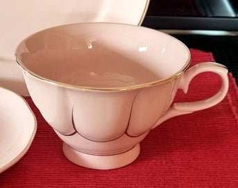 Listing 4 of 7 for EXQUISITE Vintage "Maxwell Williams" BLUSH 24ct Hand Painted Trio