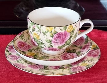 Listing 2 of 7 for SIMPLY GORGEOUS Vintage Maxwell Williams "Peony" Trio