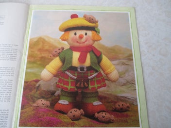 Listing 2 of 11 for Jean Greenhowe's Book - MacScarecrow Clan