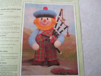 Listing 8 of 11 for Jean Greenhowe's Book - MacScarecrow Clan