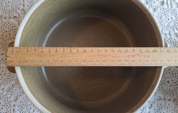 Listing 9 of 9 for Temuka Riverstone casserole - lovely condition with original lid