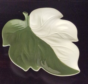 Listing 1 of 8 for CARLTONWARE TWO TONE LEAF PLATE Olive/Cream