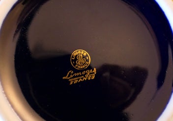 Listing 8 of 8 for VINTAGE LIMOGES LA REINE COBALT BLUE and 22k GOLD LIDDED GINGER JAR.