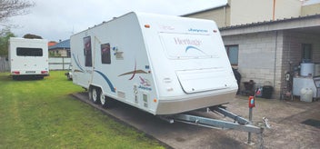JAYCO HERITAGE 6 BERTH CARAVAN