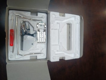 Listing 10 of 10 for Bernina 380 sewing machine