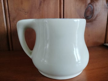 Listing 2 of 7 for Vintage Crown Devon coaching days jug