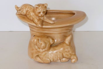 Listing 1 of 3 for ***WONDERFUL SYLVAC TOP HAT VASE WITH CAT & DOG***