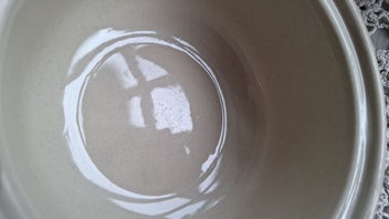 Listing 4 of 8 for Crown Lynn lidded ramekins x 4 - shape 5620 - 70s