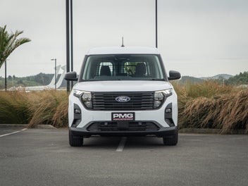 Ford Transit Courier 2025 photo 5