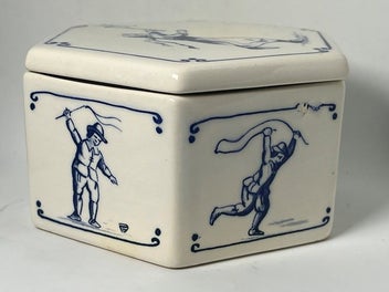 Listing 6 of 9 for Vintage Delft Holland Hexagon Regina Lidded Trinket Box