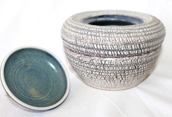 Listing 17 of 18 for +++ SUPERB POTTERY LIDDED URN/VESSEL +++