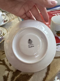 Listing 3 of 5 for Royal Worcester Evesham cups and saucer x6