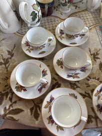 Listing 5 of 5 for Royal Worcester Evesham cups and saucer x6