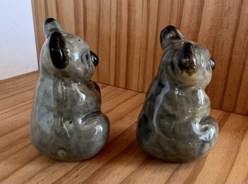Listing 2 of 5 for Vintage Australian Darbyshire Pottery Koala Salt & Pepper Shakers
