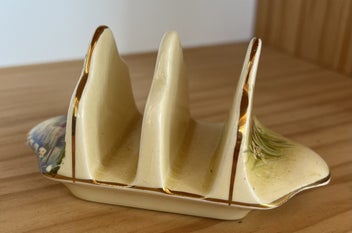 Listing 2 of 5 for Vintage Royal Winton Grimwades Red Roof Cottage 3-slice Toastrack