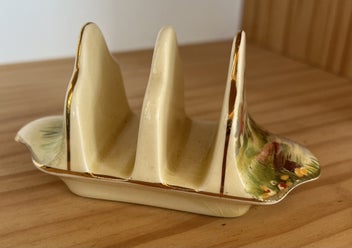 Listing 4 of 5 for Vintage Royal Winton Grimwades Red Roof Cottage 3-slice Toastrack