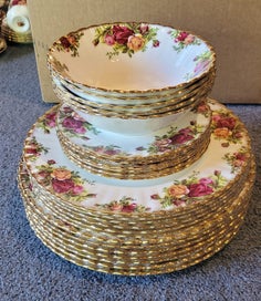 Listing 14 of 16 for Royal Albert Old Country Roses - 74 pieces