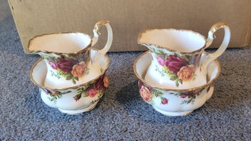 Listing 5 of 16 for Royal Albert Old Country Roses - 74 pieces