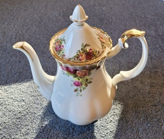 Listing 2 of 16 for Royal Albert Old Country Roses - 74 pieces