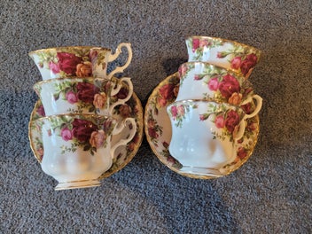 Listing 3 of 16 for Royal Albert Old Country Roses - 74 pieces