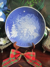 Listing 1 of 5 for Rare B&G Danish Blue Christmas Plate 1981 – Feeding the Needy