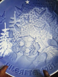 Listing 2 of 5 for Rare B&G Danish Blue Christmas Plate 1981 – Feeding the Needy