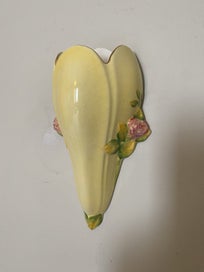 Listing 1 of 5 for *BEAUTIFUL ROYAL WINTON WALL VASE!*