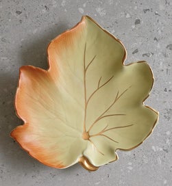 Listing 4 of 5 for Royal Winton Grimwades " Autumn " leaf plates x 2