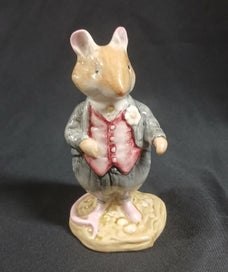 Listing 1 of 3 for *** Royal Doulton Brambly Hedge figurine DUSTY DOGWOOD ***