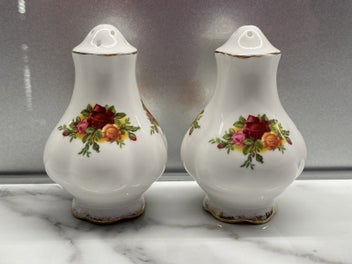 Listing 1 of 5 for Royal Albert Old Country Roses Pepper & Salt Shakers